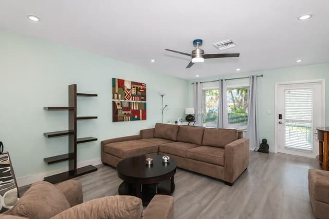 1425 NE 55th Street, Fort Lauderdale FL 33334 - Fort Lauderdale, FL - Photo 6
