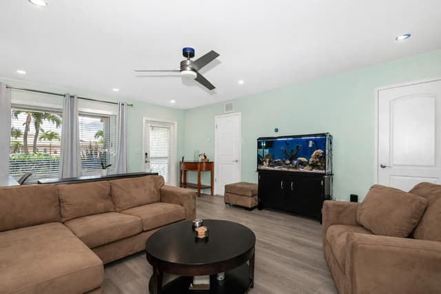 1425 NE 55th Street, Fort Lauderdale FL 33334 - Fort Lauderdale, FL - Photo 7