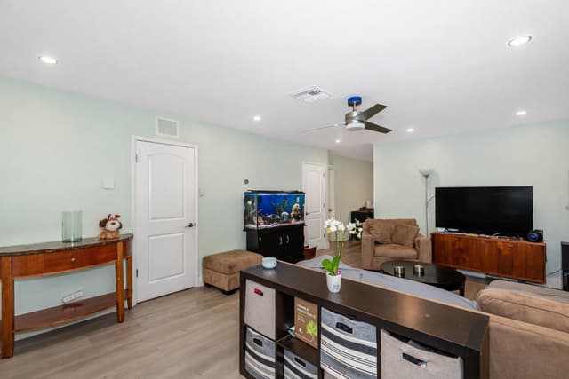 1425 NE 55th Street, Fort Lauderdale FL 33334 - Fort Lauderdale, FL - Photo 5