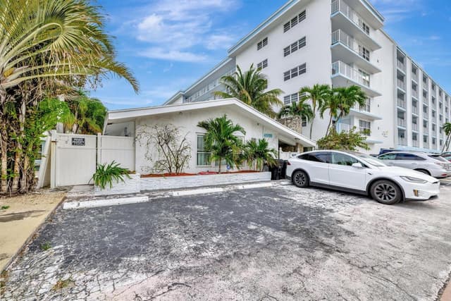 4548 N Ocean, Lauderdale By The Sea FL 33313 - Lauderdale By The Sea, FL - Photo 2