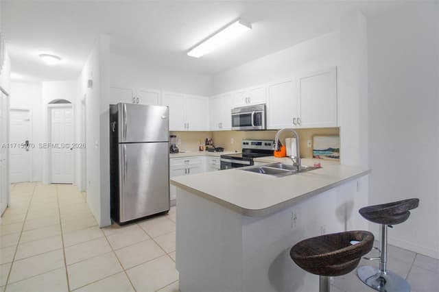 7854 Catalina Cir, Tamarac FL 33321 - Tamarac, FL - Photo 4