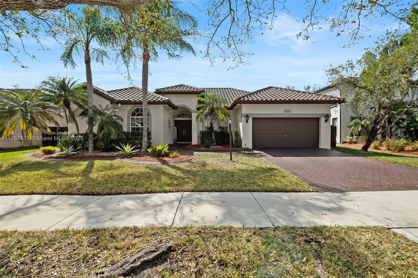 16358 S Mariposa Cir S, Pembroke Pines FL 33331