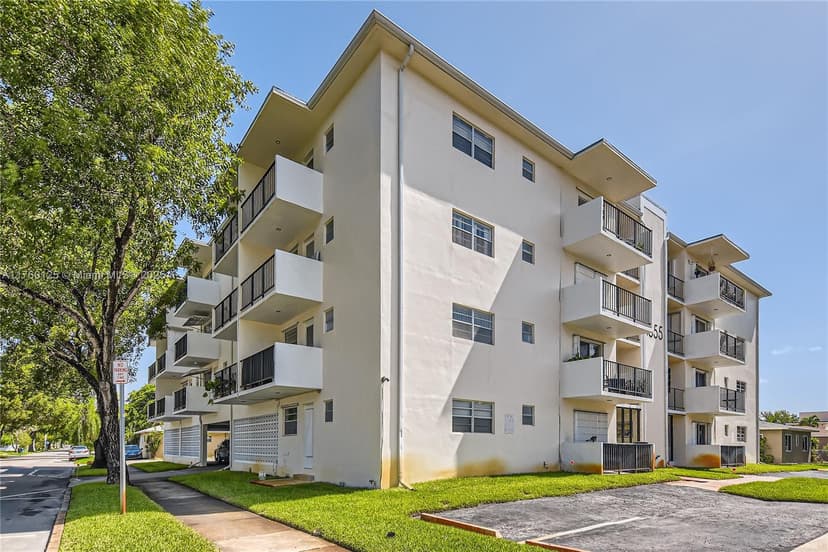 1855 Plunkett St # 406, Hollywood FL 33020