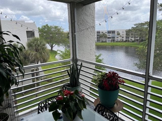 9330 Lagoon Place # 406, Davie FL 33324 - Davie, FL - Photo 1