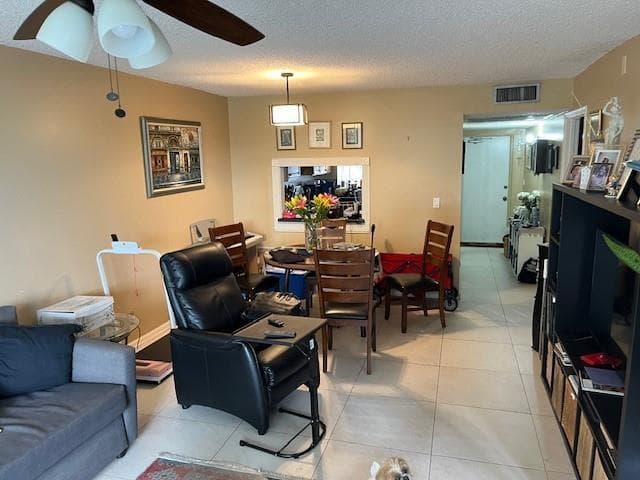 9330 Lagoon Place # 406, Davie FL 33324 - Davie, FL - Photo 4