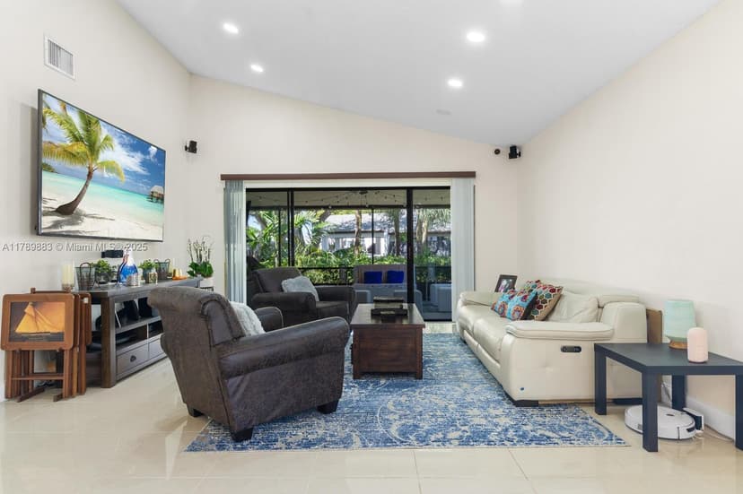 371 Fairway Cir # 56, Weston FL 33326