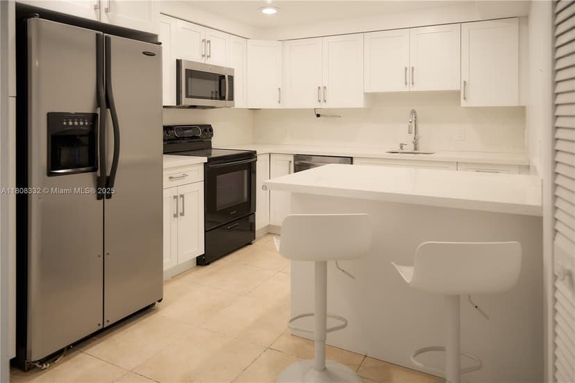 16175 Golf Club Rd # 308, Weston FL 33326