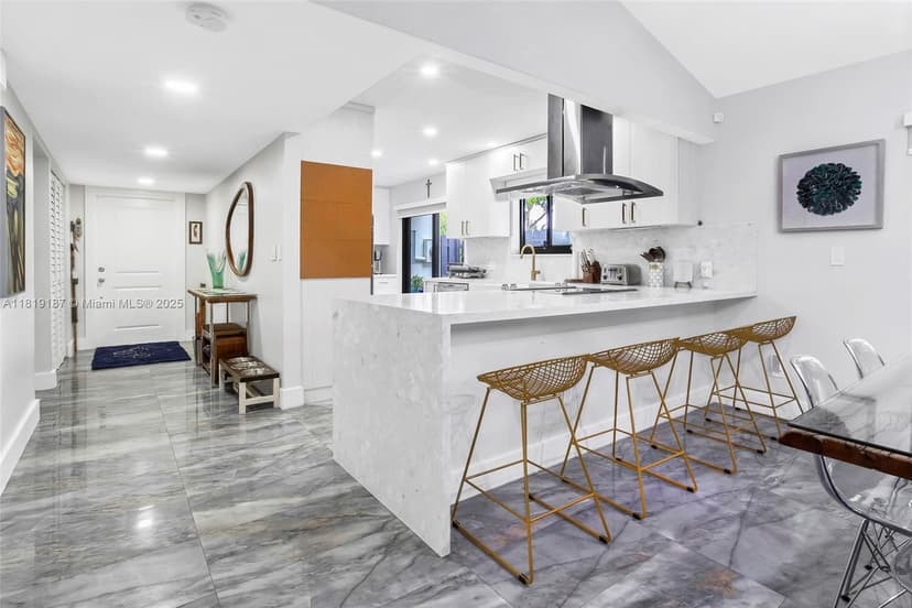 16039 Fairway Ln # 113, Weston FL 33326