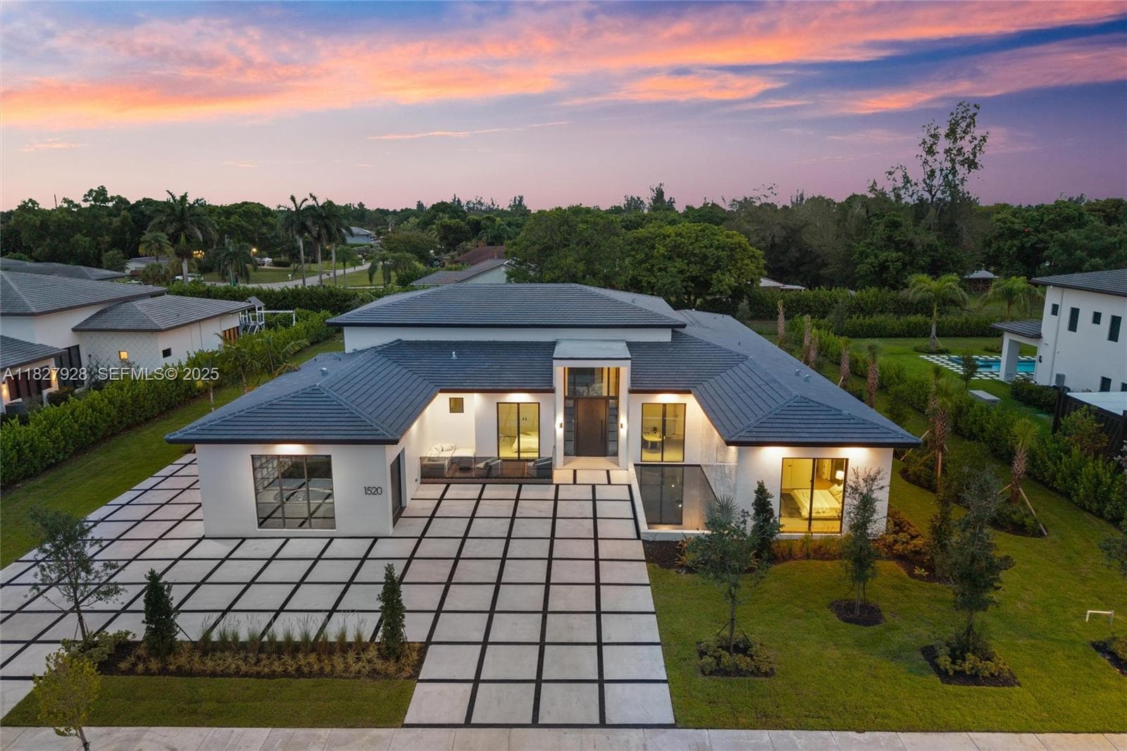 1520 SW 149th Ter, Davie FL 33326
