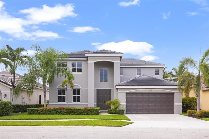 1249 Chenille Cir, Weston FL 33327