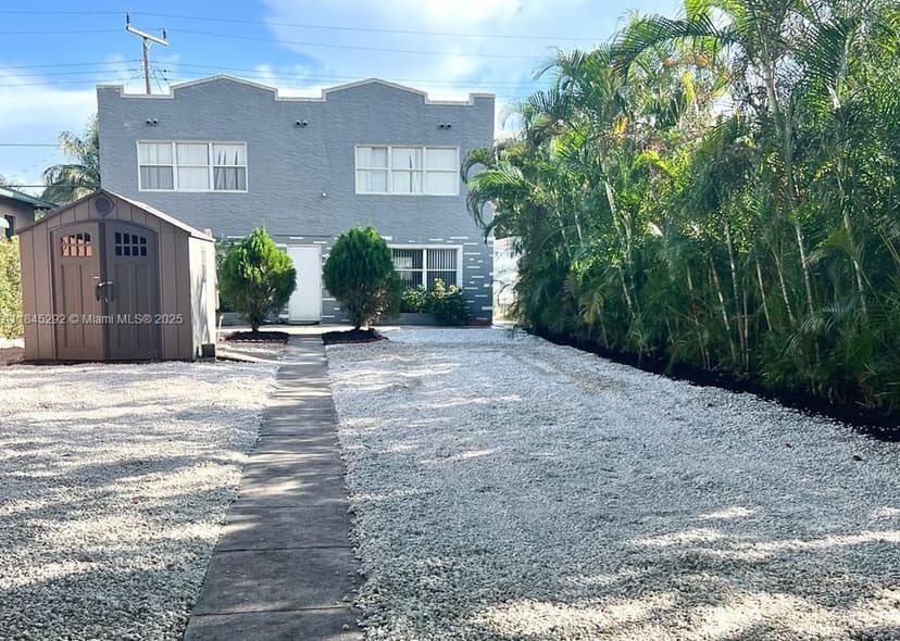 1940 Adams St, Hollywood FL 33020