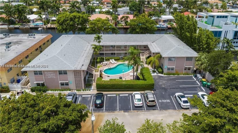 2701 NE 1st St # 203, Pompano Beach FL 33062