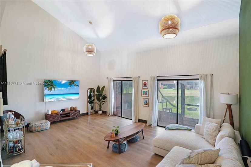 4171 SW 85th Ave, Davie FL 33328