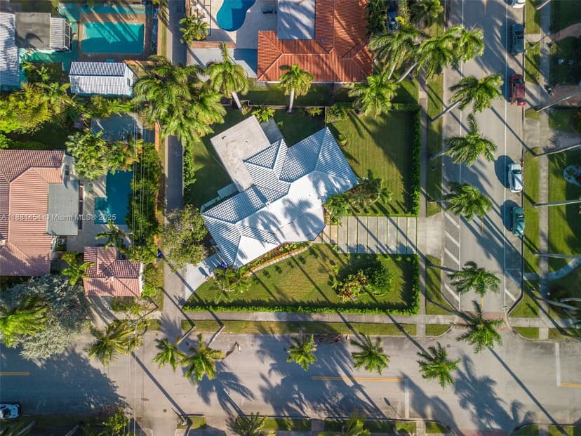 1155 Tyler St, Hollywood FL 33019