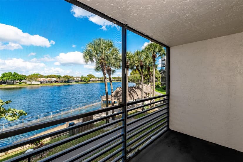 1100 Colony Point Cir # 208, Pembroke Pines FL 33026