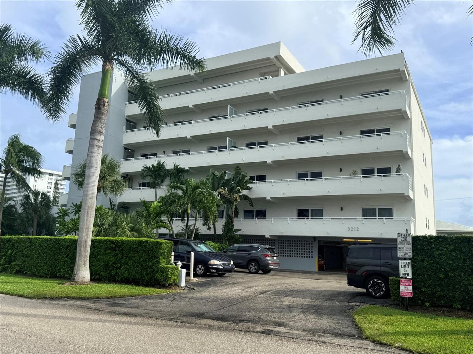 3212 NE 12th Street # 303, Pompano Beach FL 33062