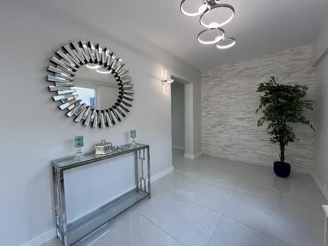 1042 Tyler Street, Hollywood FL 33019 - Hollywood, FL - Photo 3