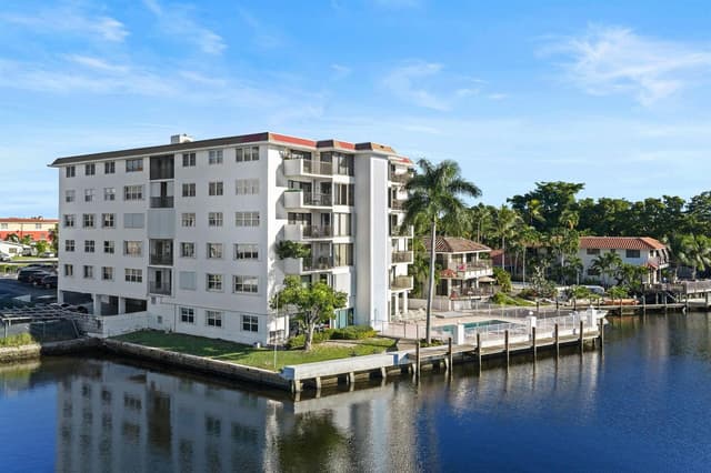 1839 Middle River Drive # 503, Fort Lauderdale FL 33305 - Fort Lauderdale, FL - Photo 2