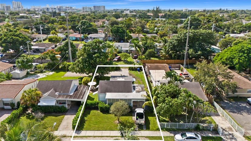 2234 Cleveland St, Hollywood FL 33020