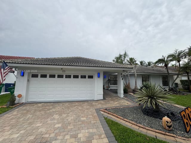 260 NW 121st Ter, Coral Springs FL 33071 - Coral Springs, FL - Photo 3