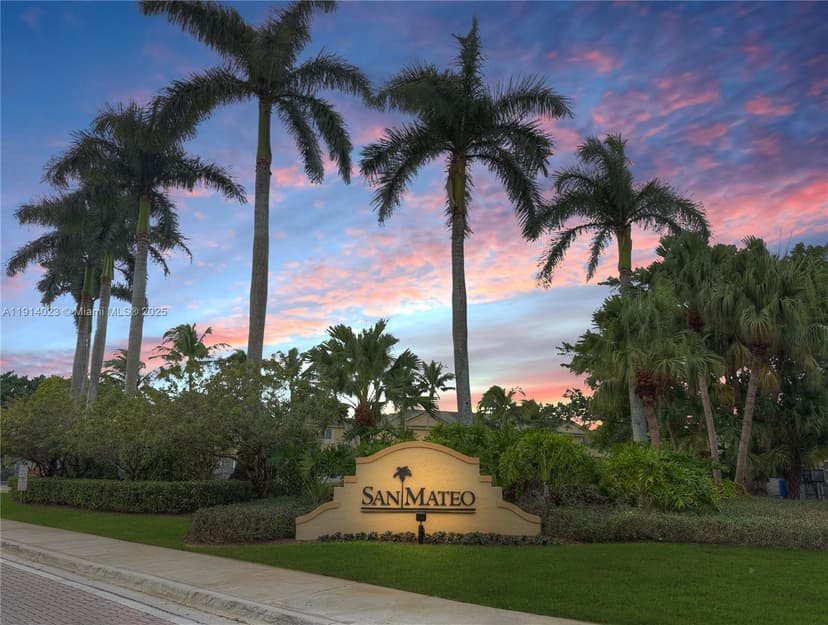 2179 Hacienda Ter, Weston FL 33327