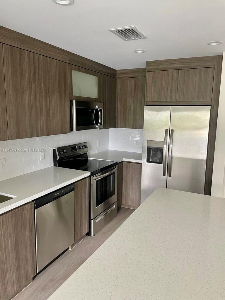 1938 Jackson St # 403, Hollywood FL 33020