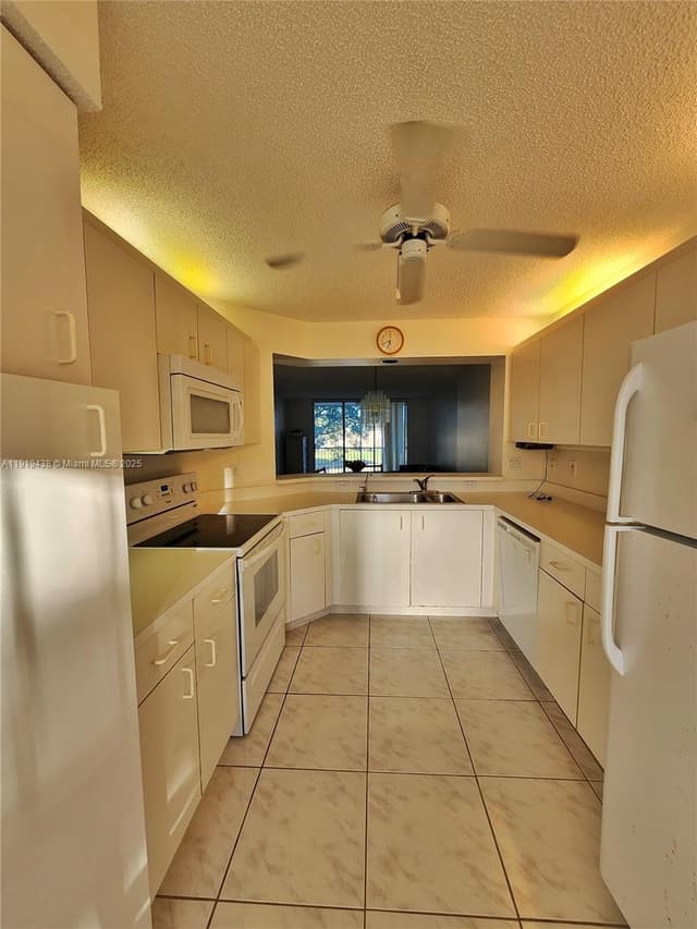 7852 Trent Dr # 206, Tamarac FL 33321 - Tamarac, FL - Photo 3