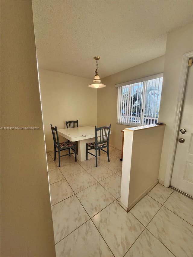 7852 Trent Dr # 206, Tamarac FL 33321 - Tamarac, FL - Photo 4