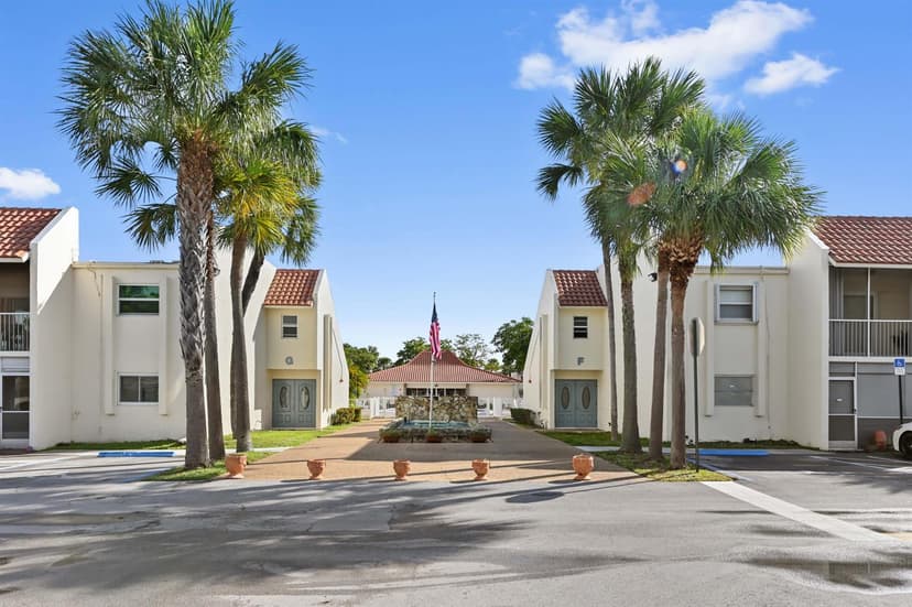 1428 SE 4th Avenue # 215, Deerfield Beach FL 33441