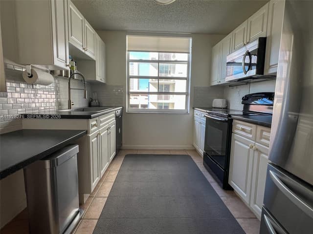 520 SE 5th Ave # 2303, Fort Lauderdale FL 33301 - Fort Lauderdale, FL - Photo 5