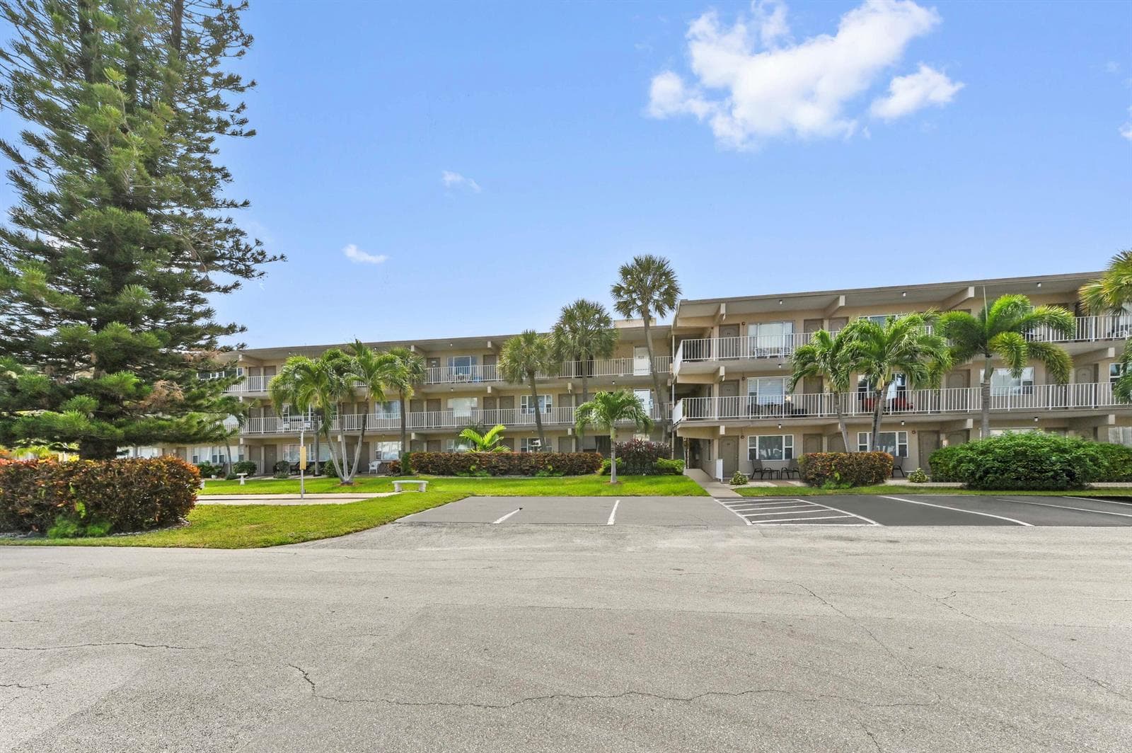 3200 NE 7th Court # 205b, Pompano Beach FL 33062 - Pompano Beach, FL - Photo 1