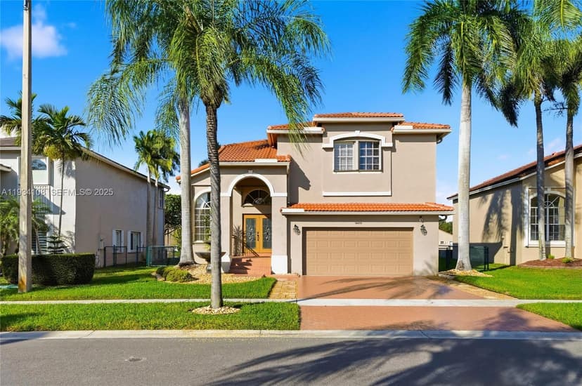 18435 NW 10th St, Pembroke Pines FL 33029