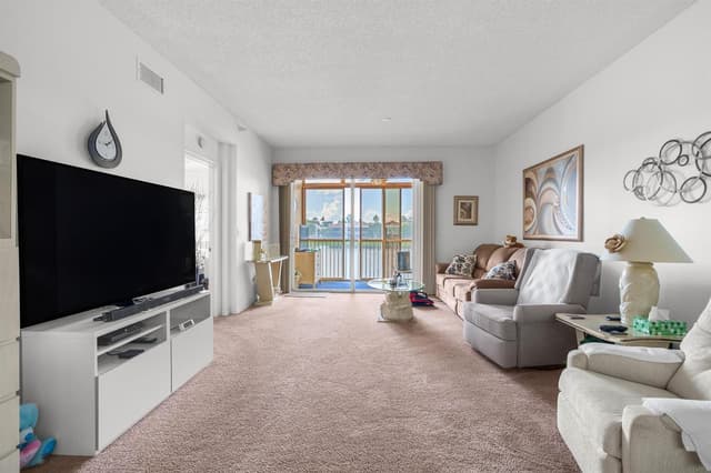 7647 Southampton Terrace # 202, Tamarac FL 33321 - Tamarac, FL - Photo 5