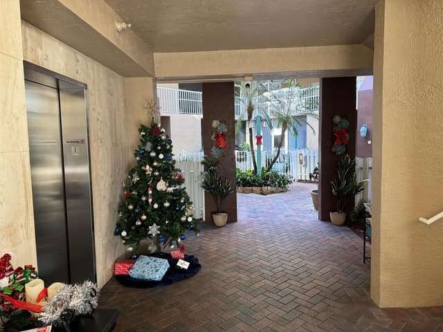 7715 Southampton Terrace # 405, Tamarac FL 33321 - Tamarac, FL - Photo 3