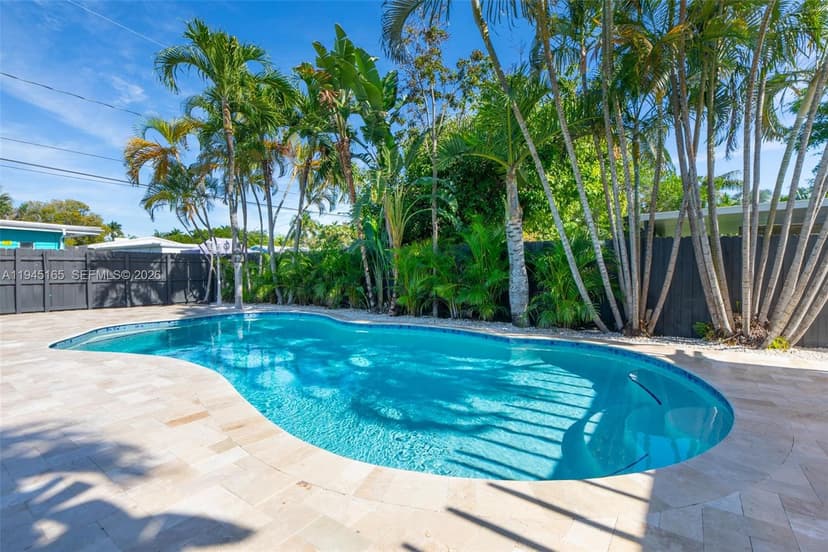 1627 Moffett St, Hollywood FL 33020