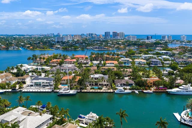 2430 Del Lago Drive, Fort Lauderdale FL 33316 - Fort Lauderdale, FL - Photo 5