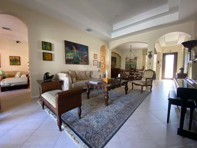 1905 Harbor View Cir, Weston FL 33327 - Weston, FL - Photo 4