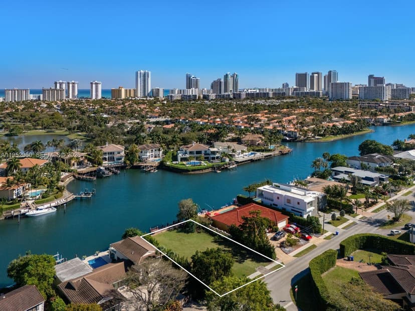 1101 Diplomat Pkwy, Hollywood FL 33019