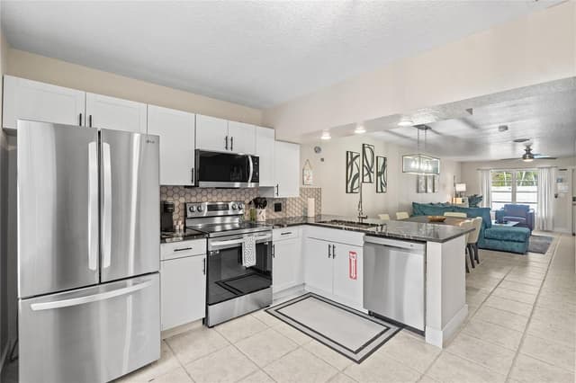 1518-1520 NE 51st Street, Fort Lauderdale FL 33334 - Fort Lauderdale, FL - Photo 4
