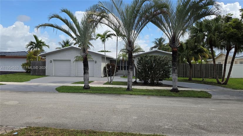 1245 Coral Ln, Hollywood FL 33019