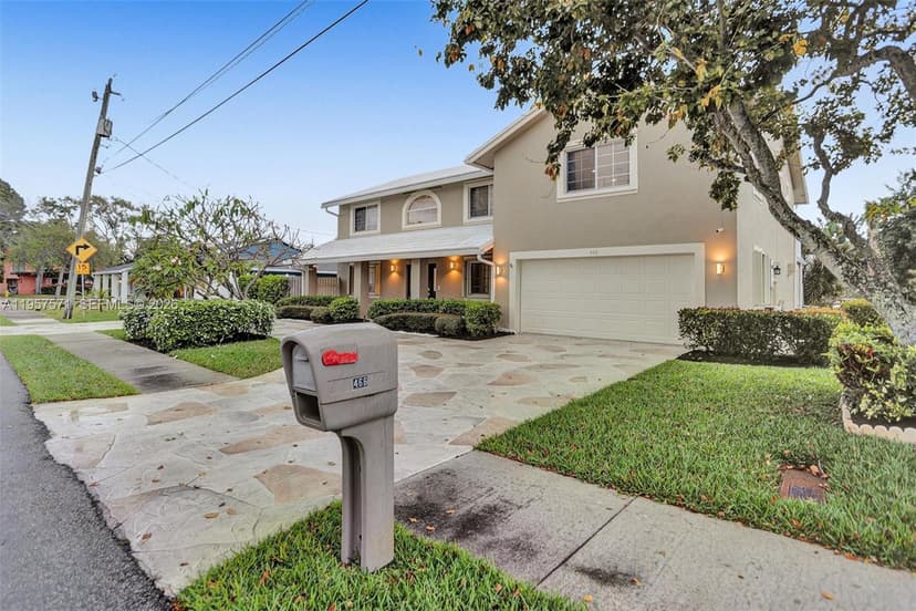466 NE 8th Ave, Deerfield Beach FL 33441