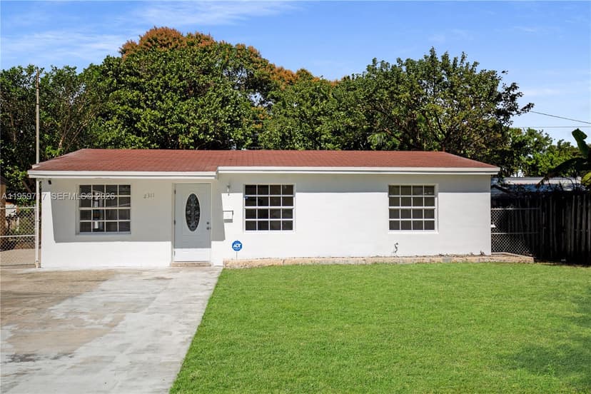 2311 Fletcher St, Hollywood FL 33020