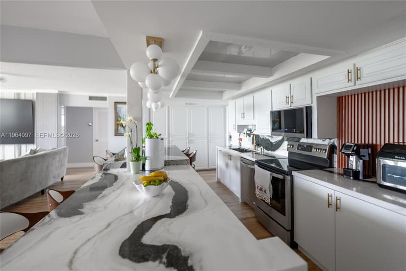 3910 Crystal Lake Dr # 401, Deerfield Beach FL 33064