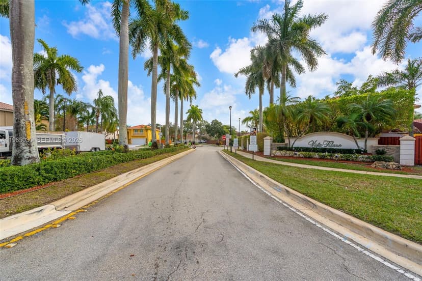 14734 Via Tivoli Ct, Davie FL 33325