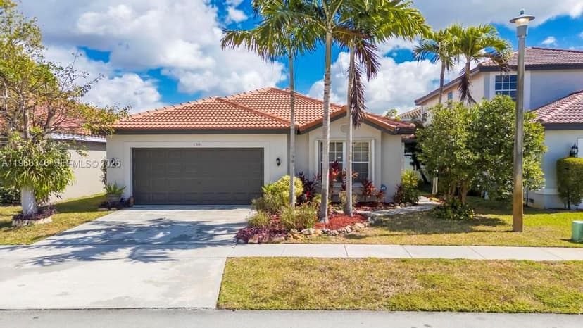 1391 SW 181st Ave, Pembroke Pines FL 33029