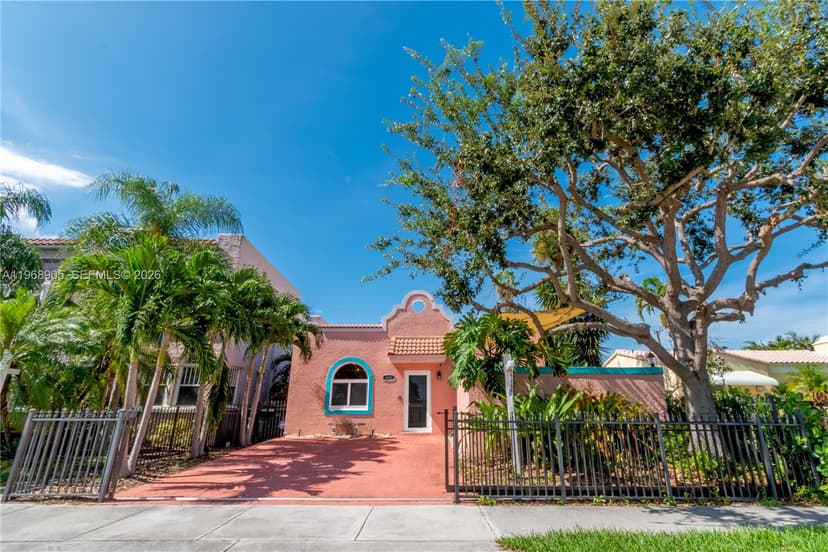 1633 Tyler St, Hollywood FL 33020