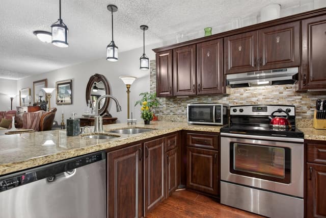 2122 NE 44th Street, Lighthouse Point FL 33064 - Lighthouse Point, FL - Photo 3