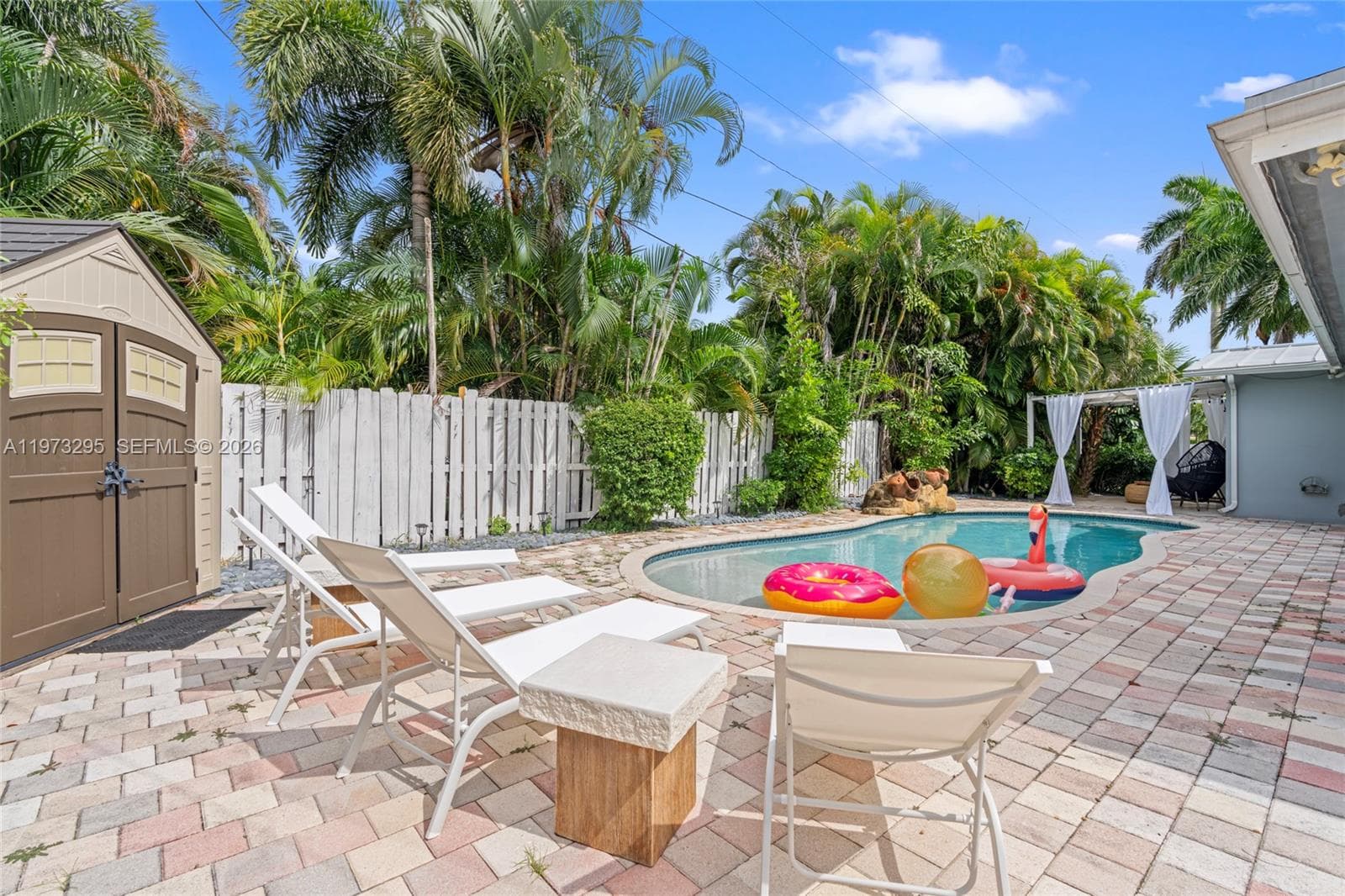 5900 NE 15th Ave, Fort Lauderdale FL 33334