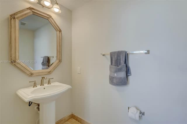 2039 Oceanwalk Ter # 401, Lauderdale By The Sea FL 33062 - Lauderdale By The Sea, FL - Photo 7
