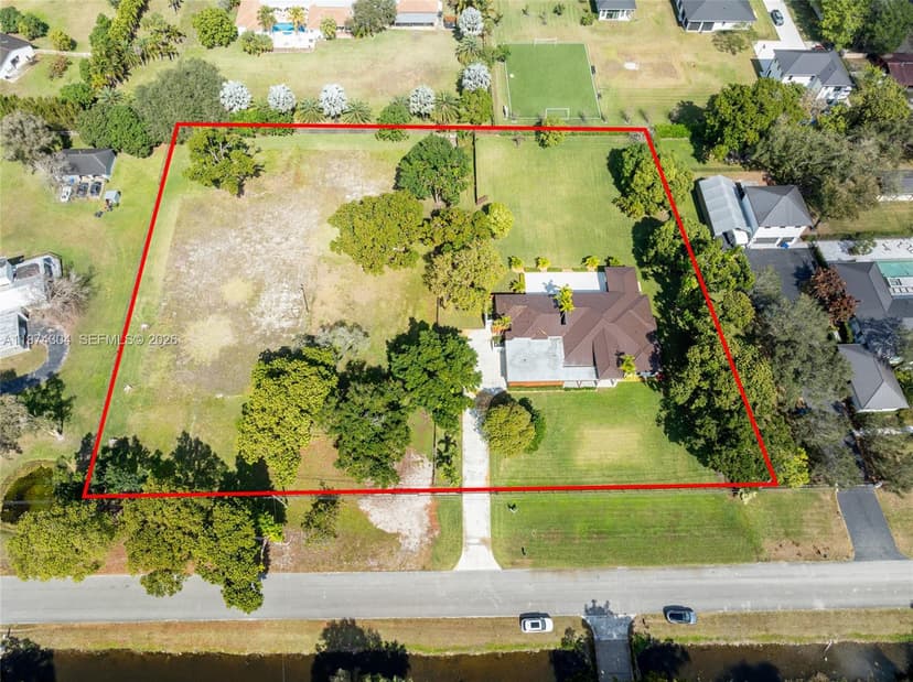 14401 W Palomino Dr, Southwest Ranches FL 33330